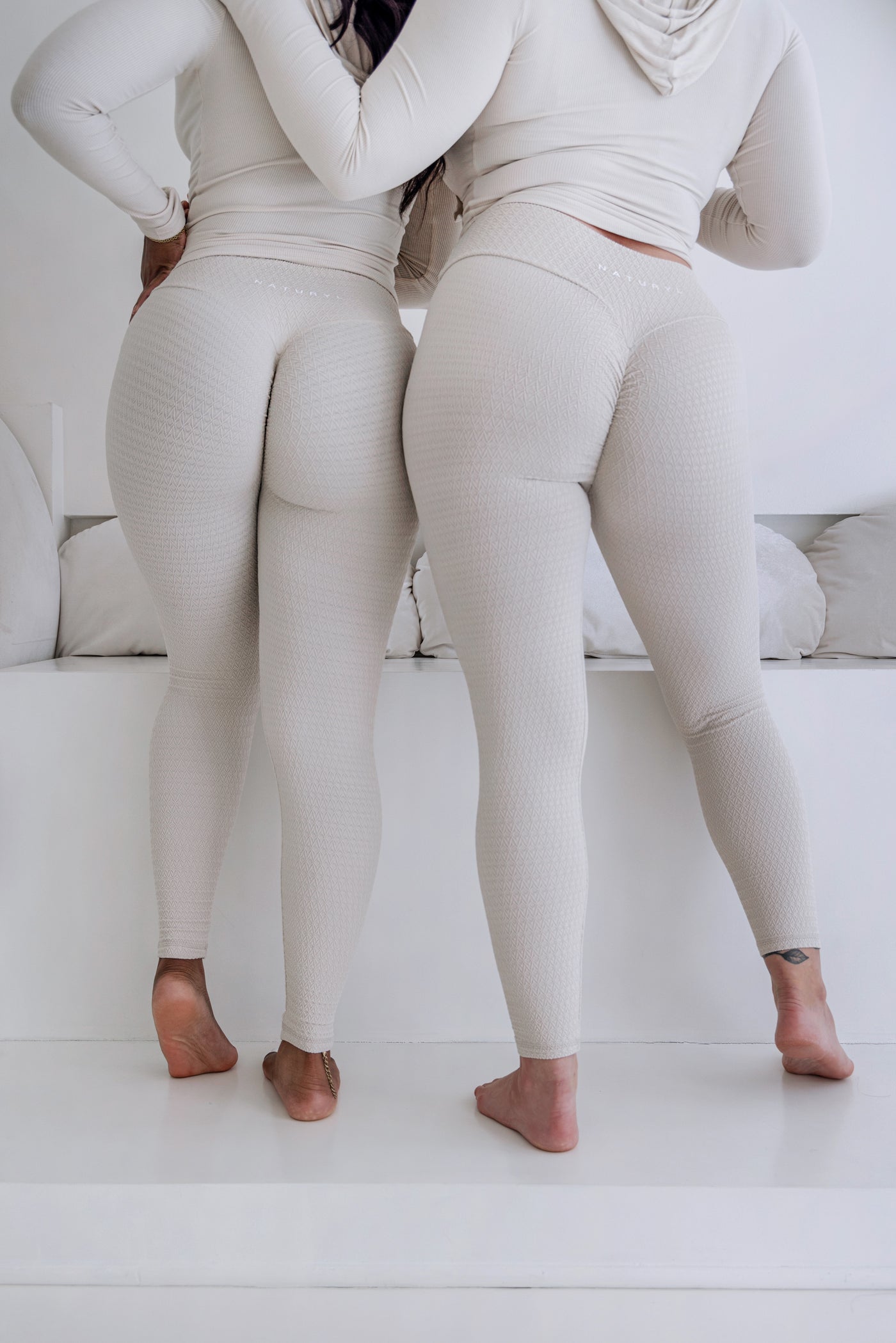 THE TEXTURED LOUNGE LEGGINGS