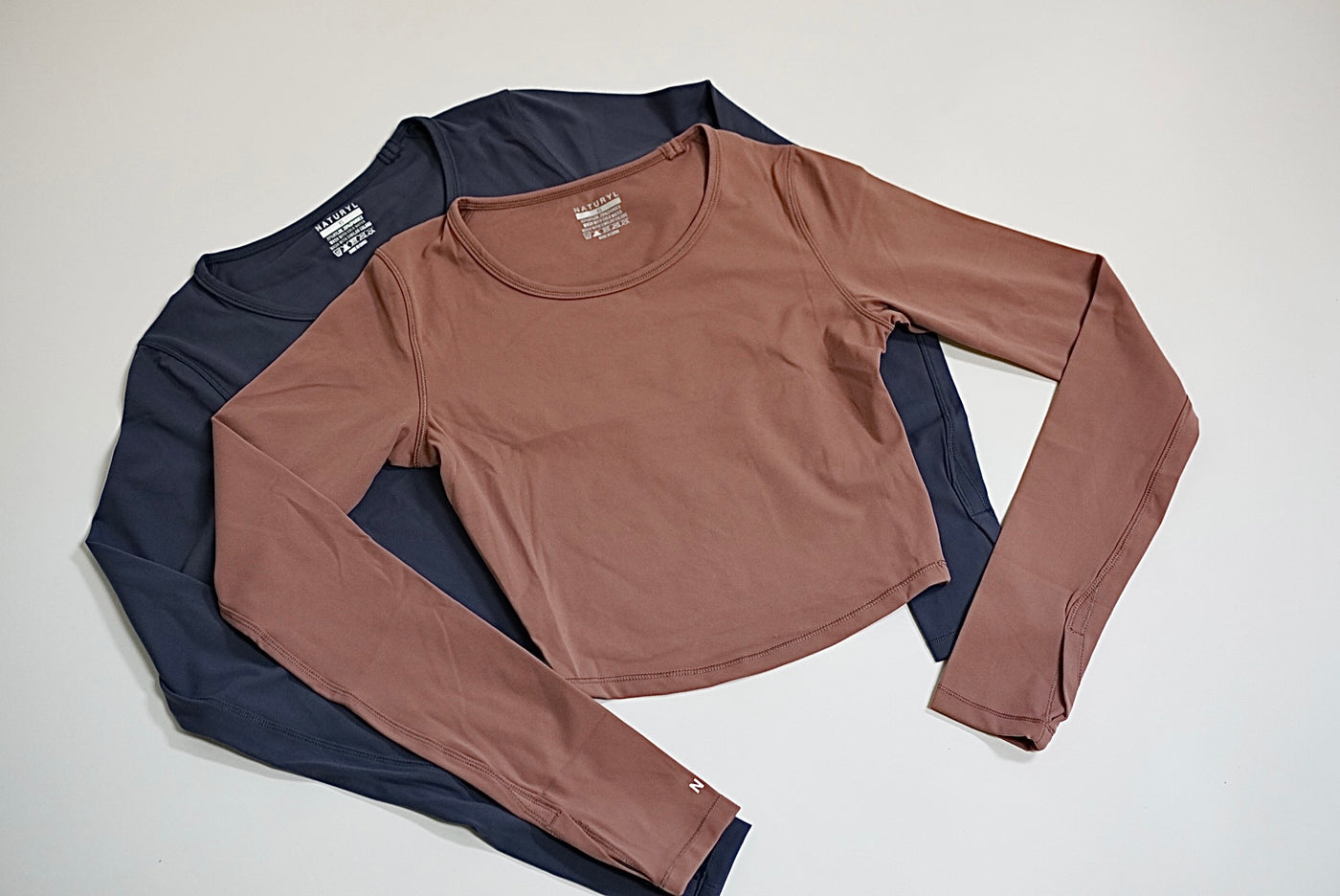 THE CROPPED LONG SLEEVE