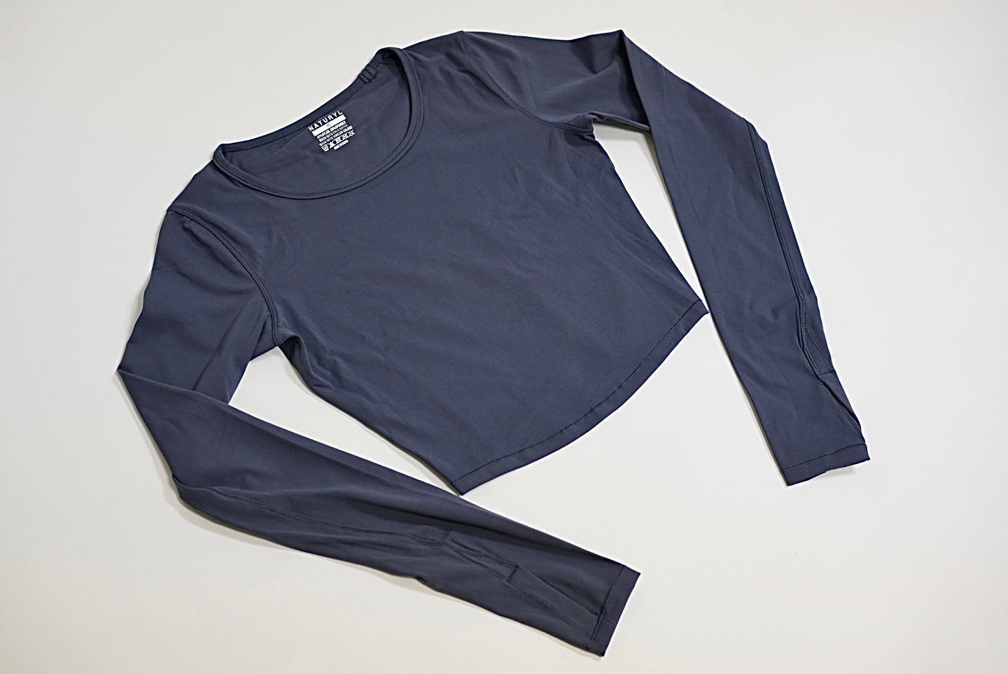 THE CROPPED LONG SLEEVE