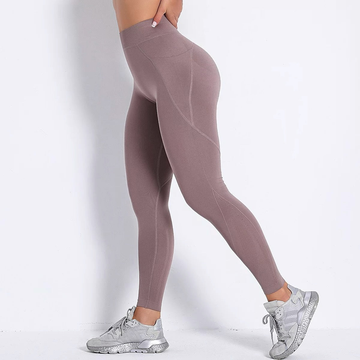 THE ESSENTIAL BASIC TIGHTS